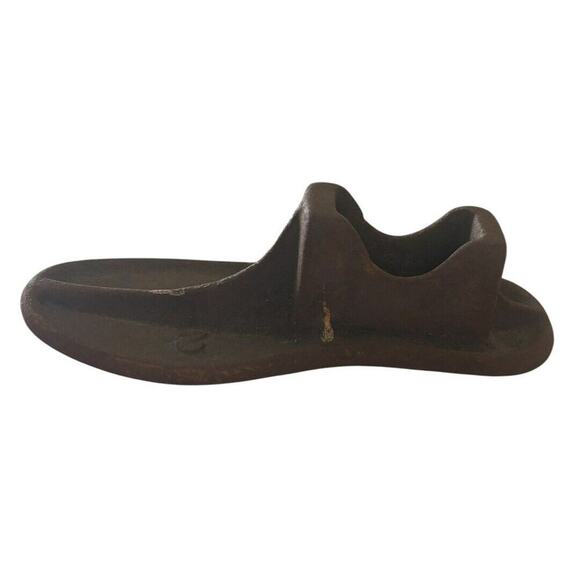 Cast Iron COBBLER METAL SHOE FORM Childs Mold 2 Size 6” L 2” W Antique - Picture 2 of 6
